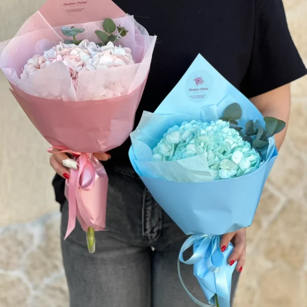 buchet cu hortensie roz